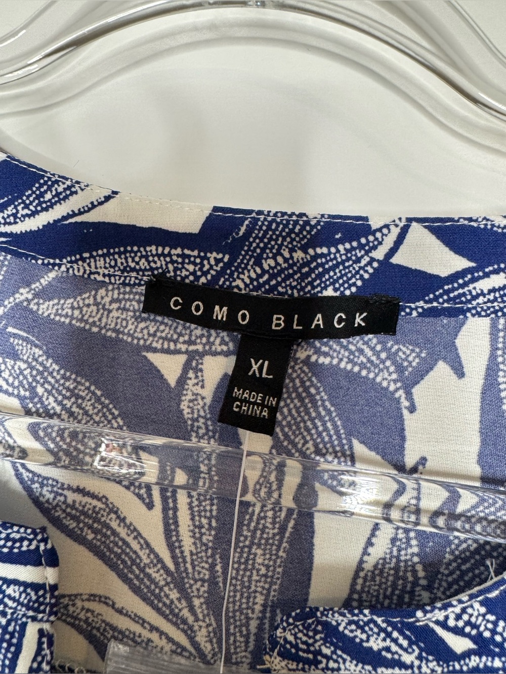 Como black White and Blue tropical Leaf-Print Long-Sleeve Blouse vacation sz xl - Picture 2 of 6